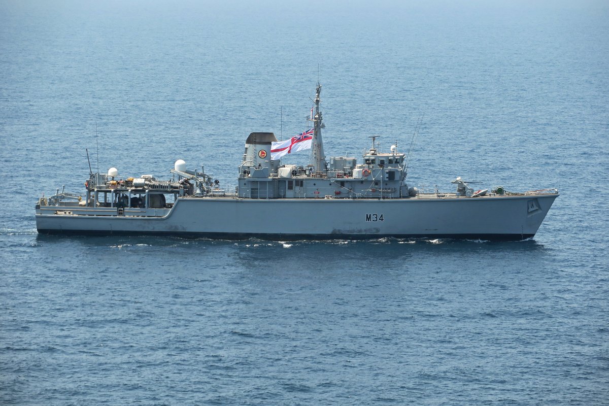 Royal Navy tweet media