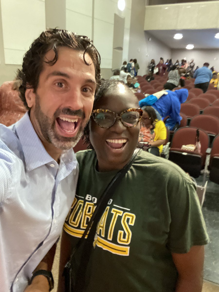 @ahrosser @APSBoydES is in! Let’s begin innovating! @gcouros  #AtlantaPublicSchools #innovatorsmindset #personalizedlearning #APS5 @PrincipalK_APS @JenWinSaunders @APSMediaServ @APSInstructTech