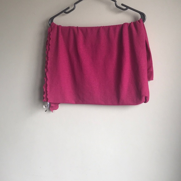SandyHamilton65's tweet photo. So good I had to share! Check out all the items I'm loving on @Poshmarkapp from @RozetaV #poshmark #fashion #style #shopmycloset #bikinivillage #viaspiga #bebe: https://t.co/tkG7zYb027 https://t.co/YjFZDKPGGF