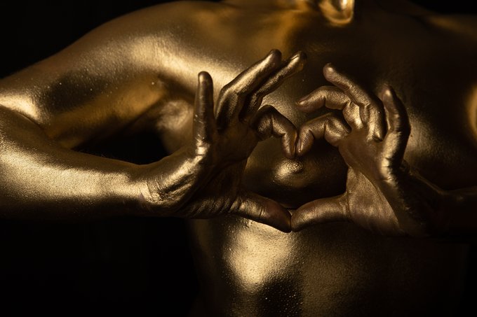 Nouvelle s&eacute;rie photo "Gold" 💛 sur mon site internet :  ➡️ https://t.co/GWj7Uh1e03  #laetiluxure #laeti_luxure<a href="/tag/website"class="tags"><span>#website</span></a><a href="/tag/gold"class="tags"><span>#gold</span></a><a href="/tag/camgirls"class="tags"><span>#camgirls</span></a><a href="/tag/or"class="tags"><span>#or</span></a><a href="/tag/bodypainting"class="tags"><span>#bodypainting</span></a><a href="/tag/laetiluxure"class="tags"><span>#laetiluxure</span></a>