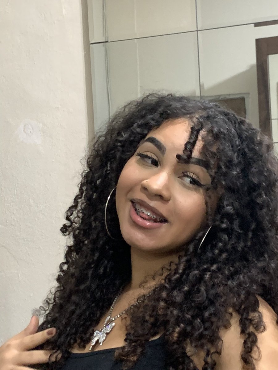 eubecx's tweet photo. tirei essas fotos absurdas de lindas ontem mas n pretendo postar no insta então cá estou eu https://t.co/1I4pqGm5Rs