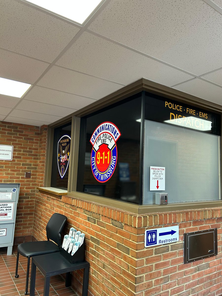 VMSgraphics's tweet image. Transform your windows into captivating works of art with our stunning window graphics! With our vibrant and eye-catching designs, your windows will become a focal point that stands out from the crowd.
#WindowGraphics #WideFormatGraphics #TransformYourSpace