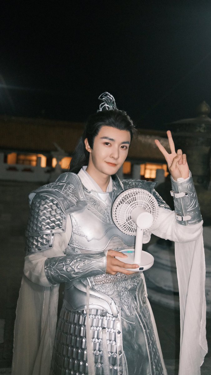 guanyueonly's tweet photo. ［Studio update］2023.7.10

Part 1
‘Princess Nirvana‘ finished filming.

#管櫟 💕#管栎 #涅槃郡主 #PrincessNirvana #GUANYUE https://t.co/oChA3vEpHy