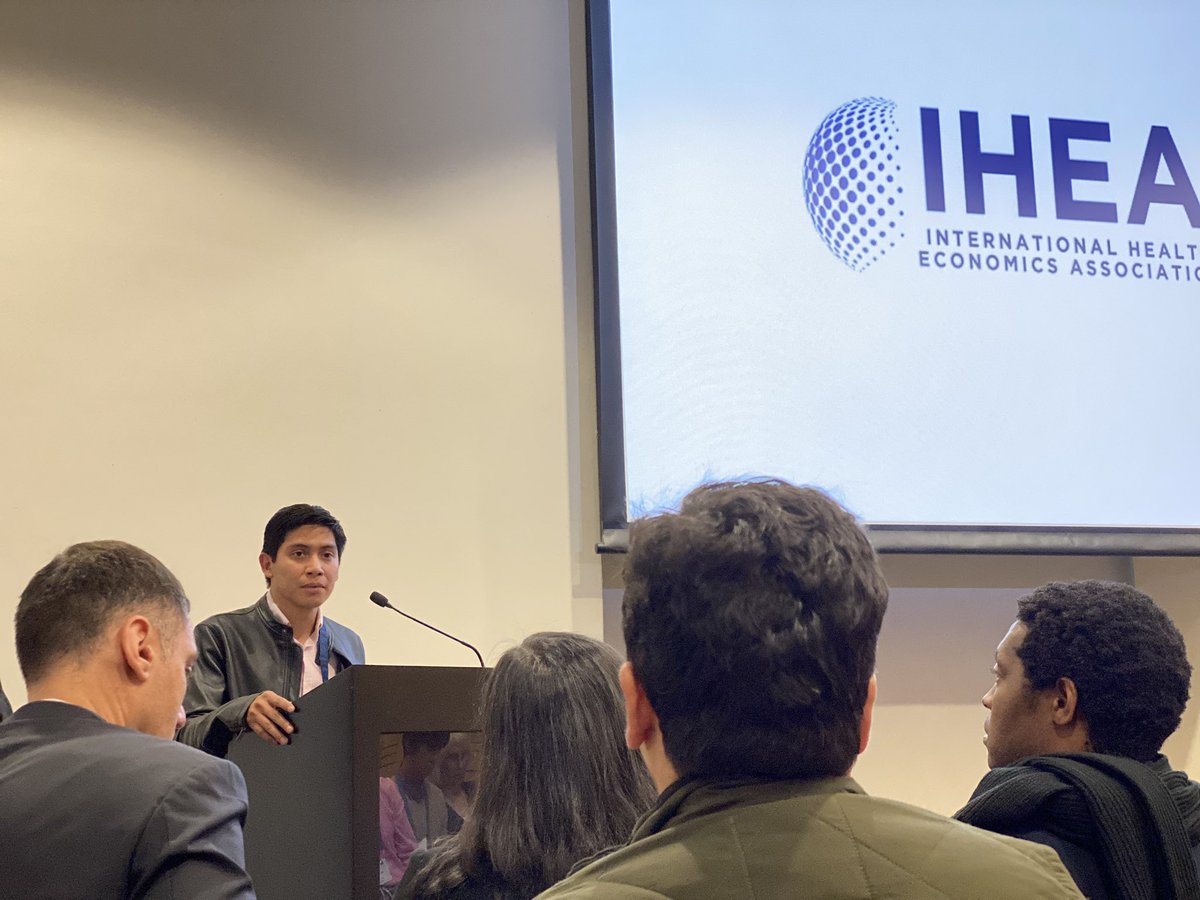 phuongbichtran's tweet photo. Novel study by @adrian_roq68188 on ‘calcium fortification of water during pregnancy for the prevention of preeclampsia in Nepal’ in the ECR session at #IHEA2023Congress sparked great interest and discussions from the audience 👏 https://t.co/fqgxQngkRA
