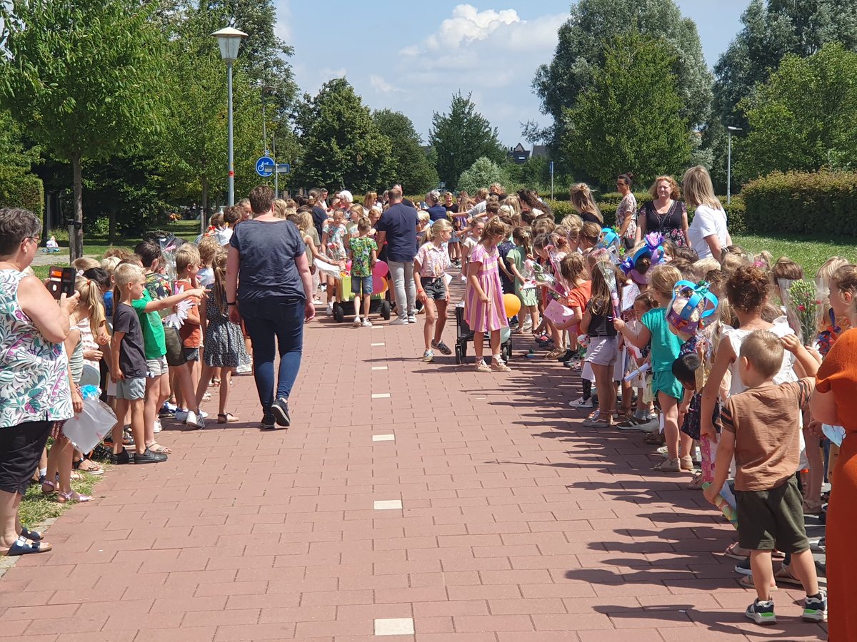 Henry van Galen tweet media