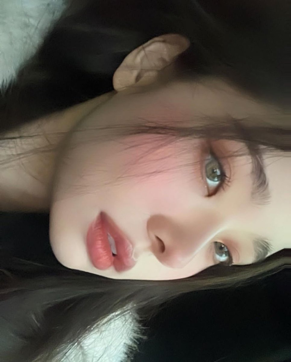 ⠀
          #LOVEAVARICE 📸 ㅡㅡㅡㅡㅡㅡㅡ 071023

          Truth be told, when they said 'God is a woman.' I think they were actually referring to me. 좋은 저녁이에요! 너무 많이 쳐다보지 말고 대신 나에게 물어보세요. 그냥 예라고 대답할 수도 있습니다. 
⠀