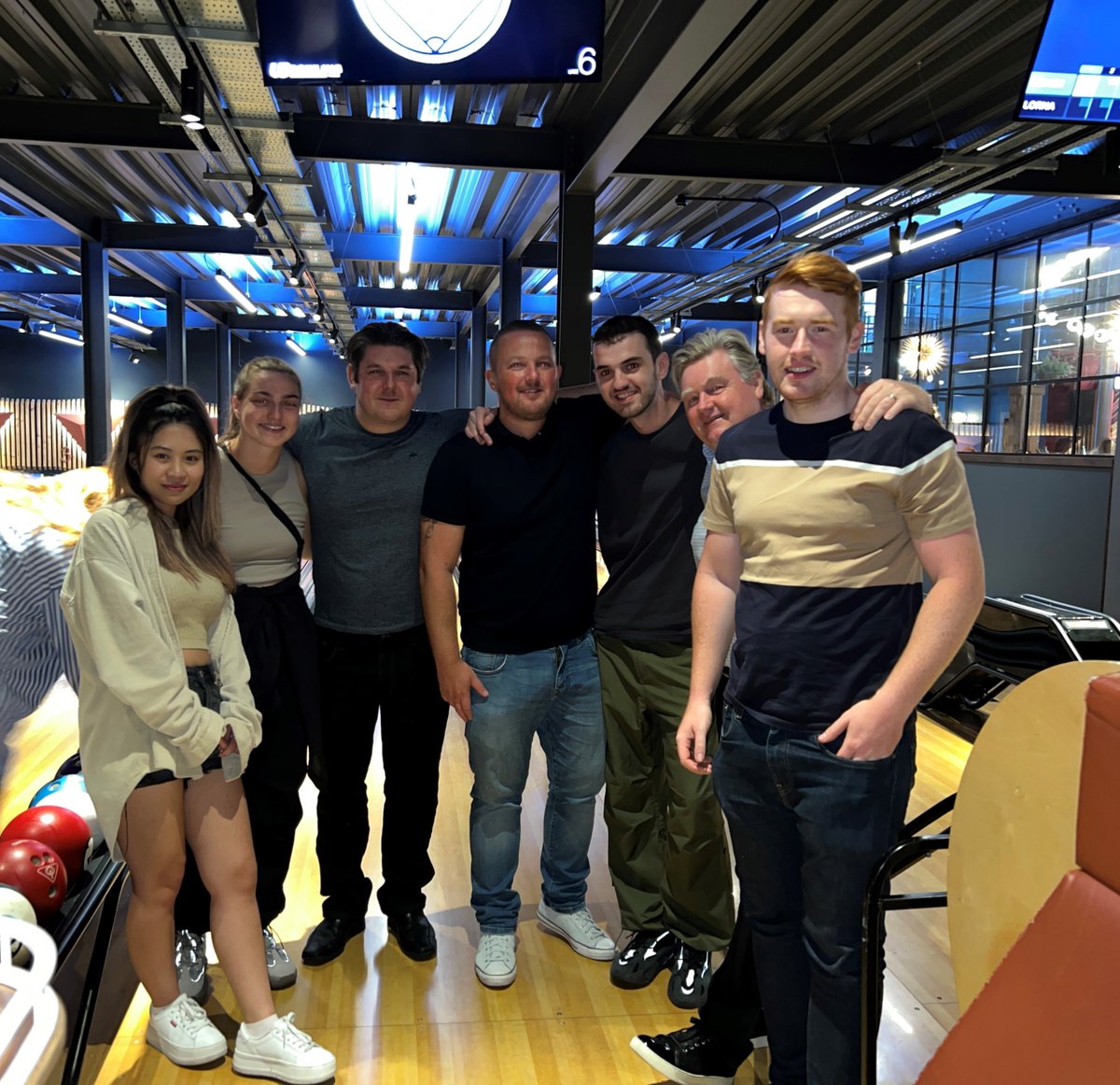 RapidWireless's tweet photo. On Friday we had our team bonding night at PINS Social Club! A fun night full of food, drinks, bowling and a bit of American pool! 🍕🎳🎱🍺

👉🏼Swipe to see the scores 🤩

#pinssocialclub #teambonding #bowling #socialising https://t.co/4KfZhj6KHz