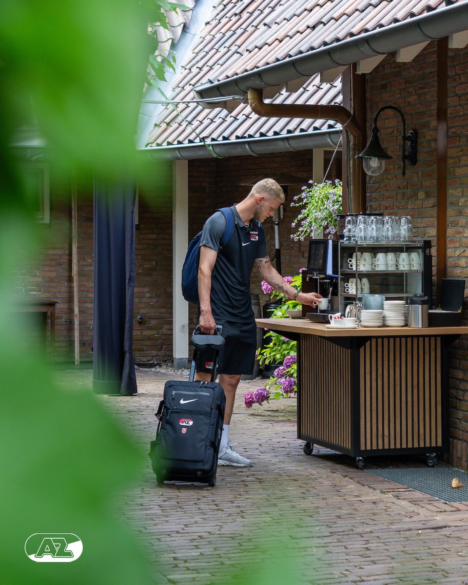 AZAlkmaar's tweet photo. ☕️ 𝙁𝙞𝙧𝙨𝙩 𝙏𝙝𝙞𝙣𝙜𝙨 𝙁𝙞𝙧����𝙩
#AZ #AZinDeLutte #JO7 https://t.co/5KjqBh1sXs