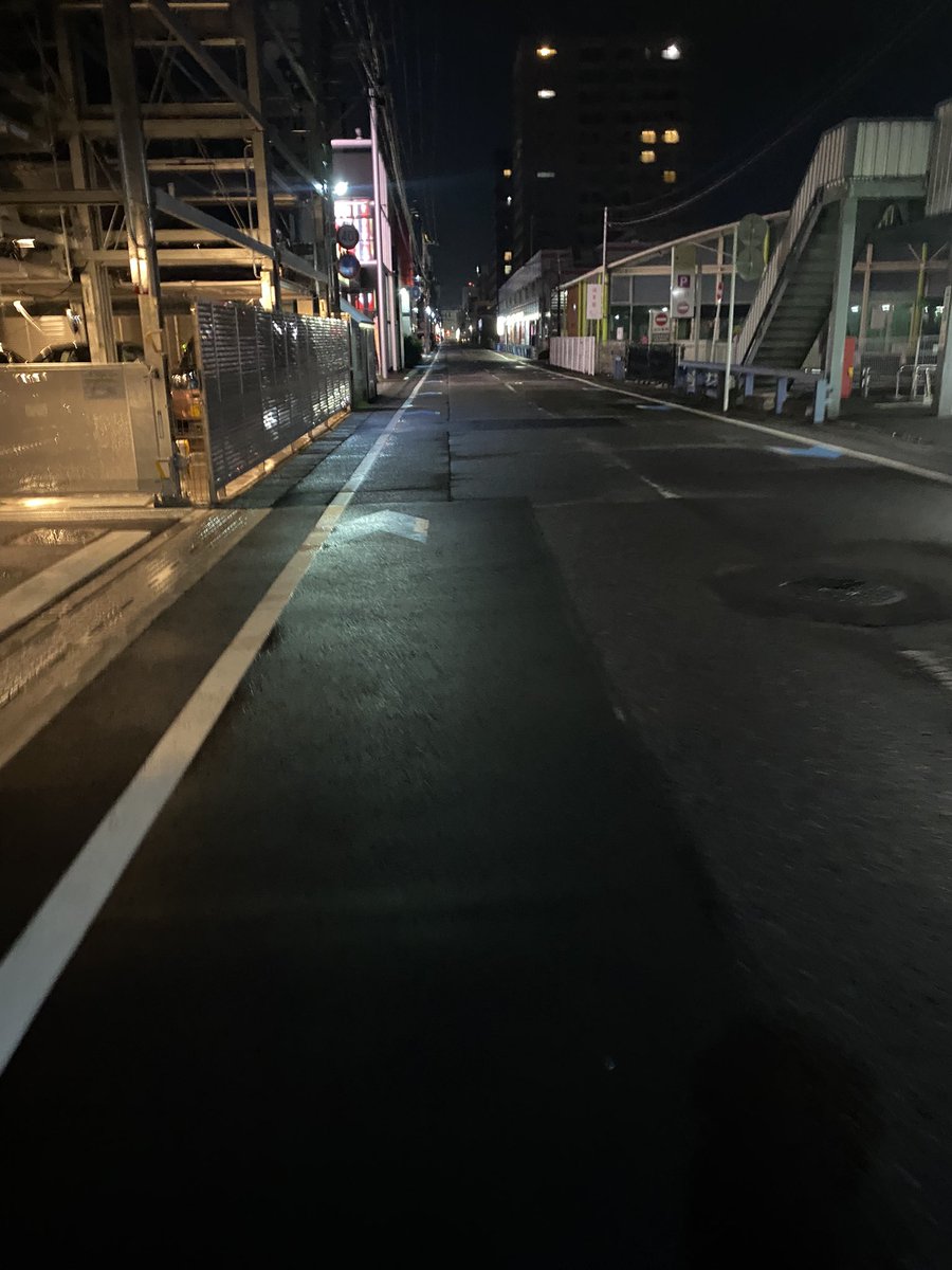 tattuAimer's tweet photo. Aimerさんの曲聞きながら歩く夜散歩は世界で1番大好きです🥰 https://t.co/Y47OcPhEHC