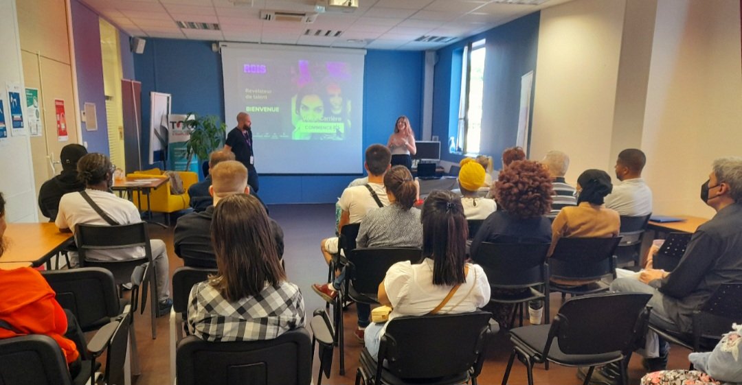 GuiblinFranck's tweet photo. @RGIS_France était présent dans nos locaux pour #recruter avec  #PoleEmploiTours2Lions des auditeurs(rices) d'inventaires. ➕️2️⃣0️⃣ candidats et 1️⃣5️⃣ CV transmis. Un succès de ➕️ comme l'équipe Entreprise et les Employeurs les apprécient. 🎯💯 @poleemploi_RCVL @Emmanuelle_Sade https://t.co/NQm6LoKd8o