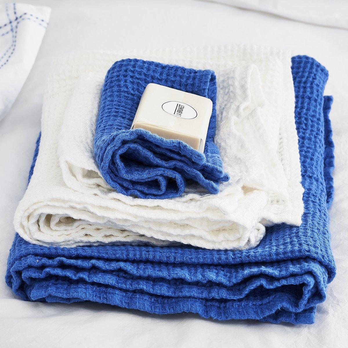 DesignersGuild's tweet photo. FURTHER REDUCTIONS NOW ON •  Discover our sale highlights and treat yourself to up to 60% off our gorgeous home products that will instantly update your living space. We are now offering free standard delivery. Tap the link here to shop 👉🏻https://t.co/XovKeJP1CU https://t.co/Iz7PlfVCaj
