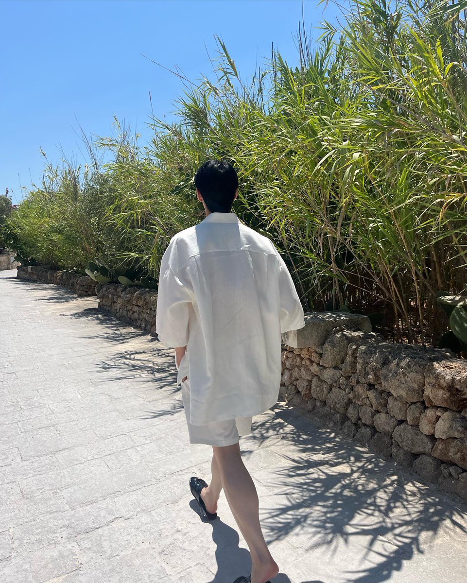 DOYOUNG_TH's tweet photo. 230710 #do0_nct Instagram 

🏊🏻‍♂️😎

🔗 https://t.co/TIqll3eM9A

#DOYOUNGtoDGPuglia2023 https://t.co/5KvTha5WMb