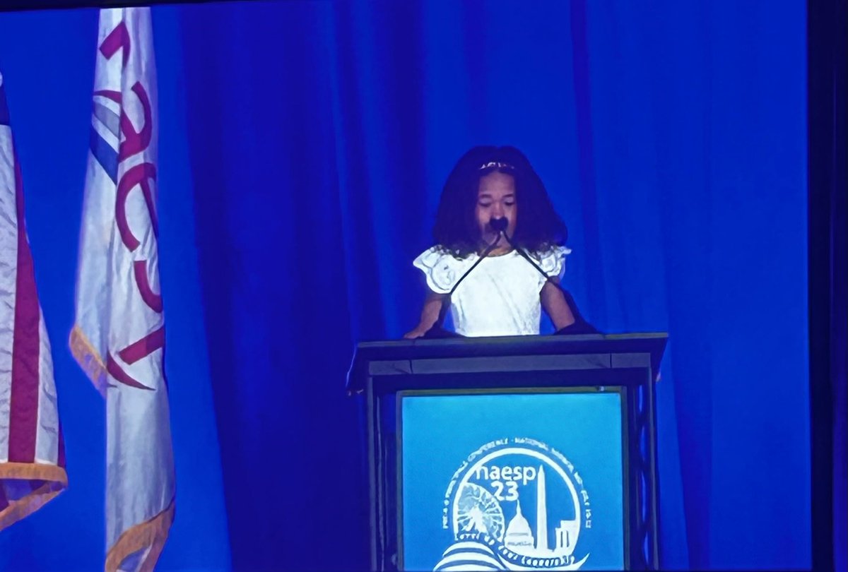FrekingLisa's tweet photo. The sweetest speaker so far at the conference!!!  #NAESP23 https://t.co/UZF99Ah58p