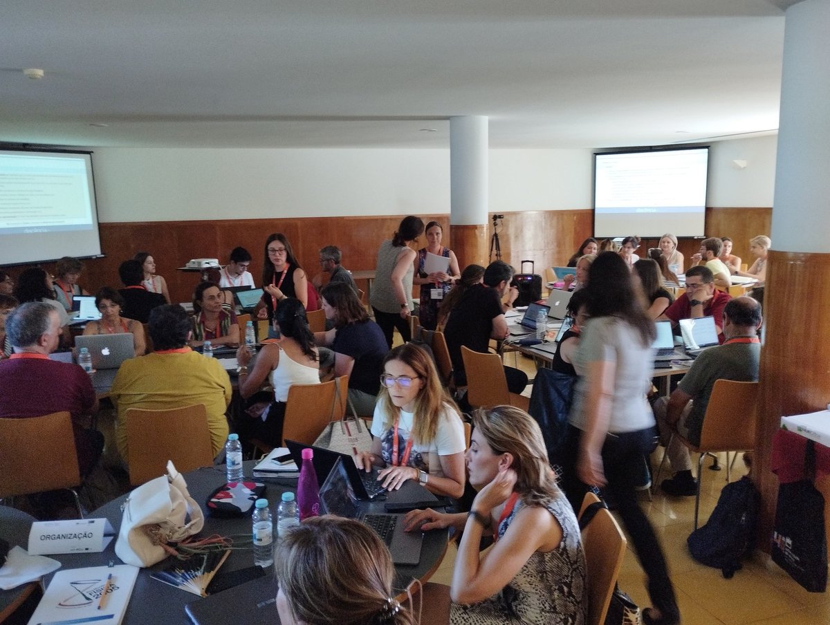 Now, lively discussions on assessment at #docenciamais. As always, students are contributing with insightful comments. @UnivAveiro @IdeaUminho @UMinho_Oficial