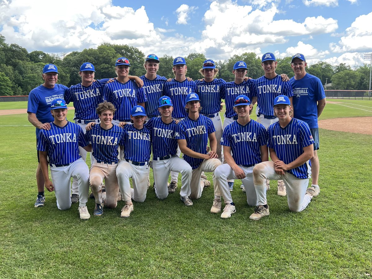 ColtenBenedict_'s tweet photo. Super fun weekend in the PBR Western Michigan Limited Series tournament. Went 12 for 18 with 8 doubles &amp; 10 runs. Ended up taking 2nd place as a team. @PBRMIScout https://t.co/MKLYUQeYWv
