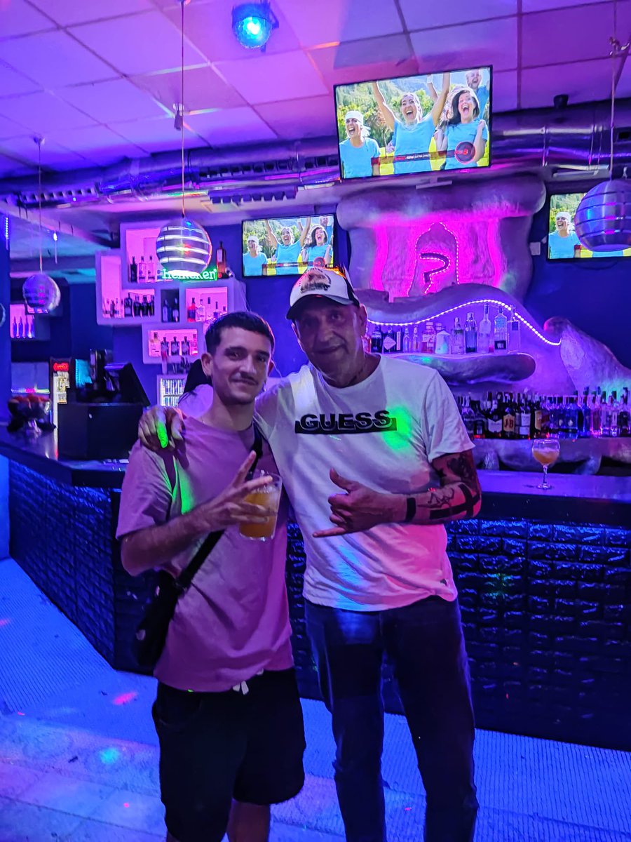 kaos tweet media