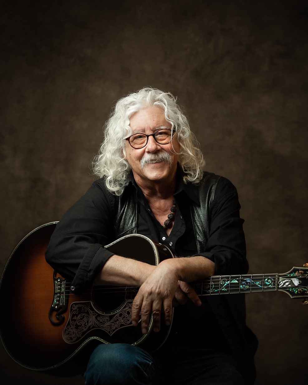 Happy Birthday to Arlo Guthrie! At 18 minutes Alice s Restaurant has got to be one music s longest songs. 