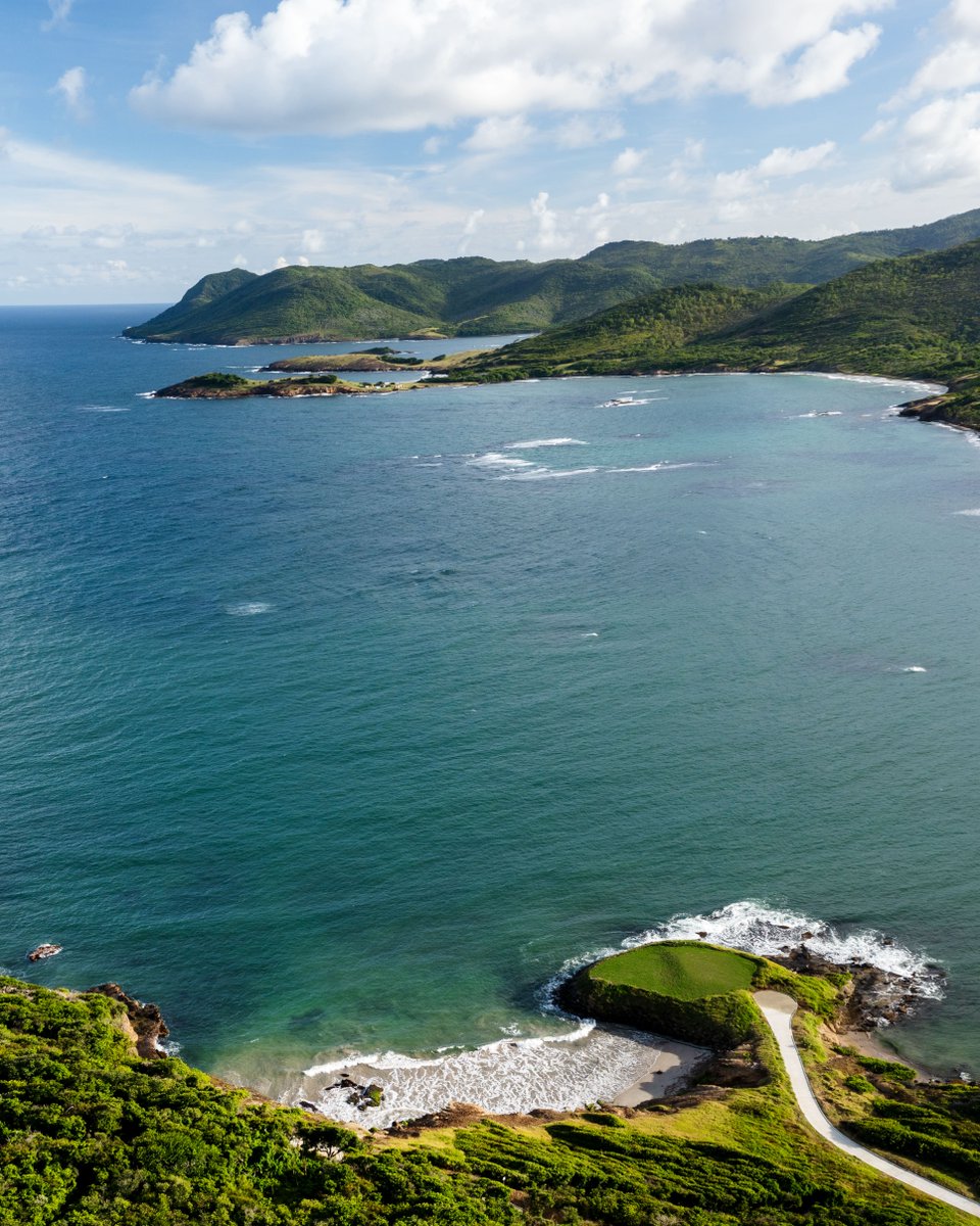 CabotSaintLucia's tweet photo. It's true what they say: living on the ocean is the secret to a happier life.
๐ท Jacob Sjoman
#oceanlife #oceangolf #golf #golfing #ocean #cabot #saintlucia https://t.co/qrlA0p04BN