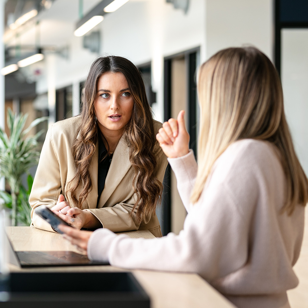 The power of workplace friendships. <a href="/Gallup/">Gallup</a> found that those with “best friends” at work are 7x more engaged, produce higher-quality work and have a greater sense of wellbeing than those without. 

Find out more about the brilliant basics of culture: ow.ly/PvzE50P7uGB