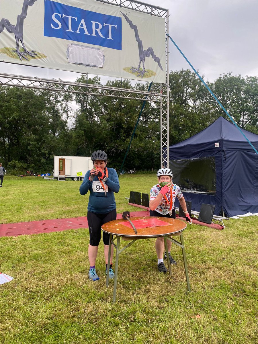 We did it - 14 miles hiking over 5 Munroes (6,000 feet of climb), 6 miles of kayaking and a 34 mile cycle to finish not to mention hailstorms and strong winds - every pound means another pizza in Ukraine - £905 so far justgiving.com/fundraising/ov… 🏃🏻‍♀️🚣🏻‍♀️🚴🏻‍♀️🍕🙏🏽🤎