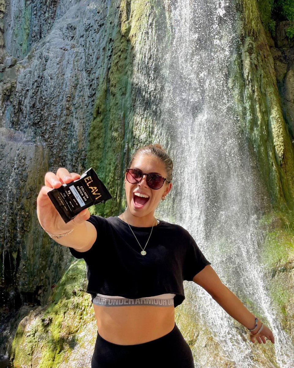 heyELAVI's tweet photo. pros: I'm delicious, I keep you full for hours, take up less space in your fanny pack, &amp; I won't upset your stomach 

cons: your friends will steal me from you https://t.co/FAiT7AoGtR