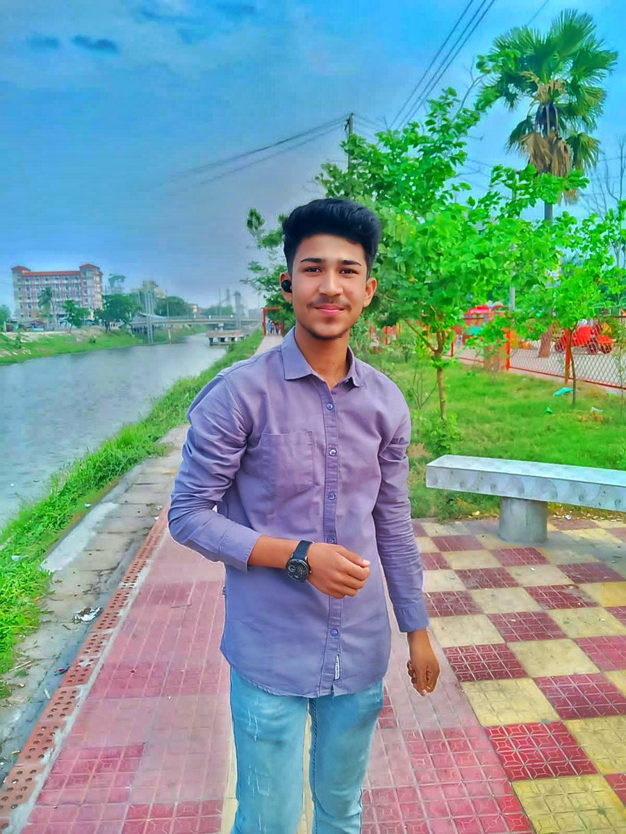sofikbro's tweet photo. -- Life is very beautiful.!☺️ "If you can live your own way.! 🤗-!🖤

#mdsofikulislam  
#sofikbro0.1
#simplelife
#twitter
#viral https://t.co/f0qjOLrKHv
