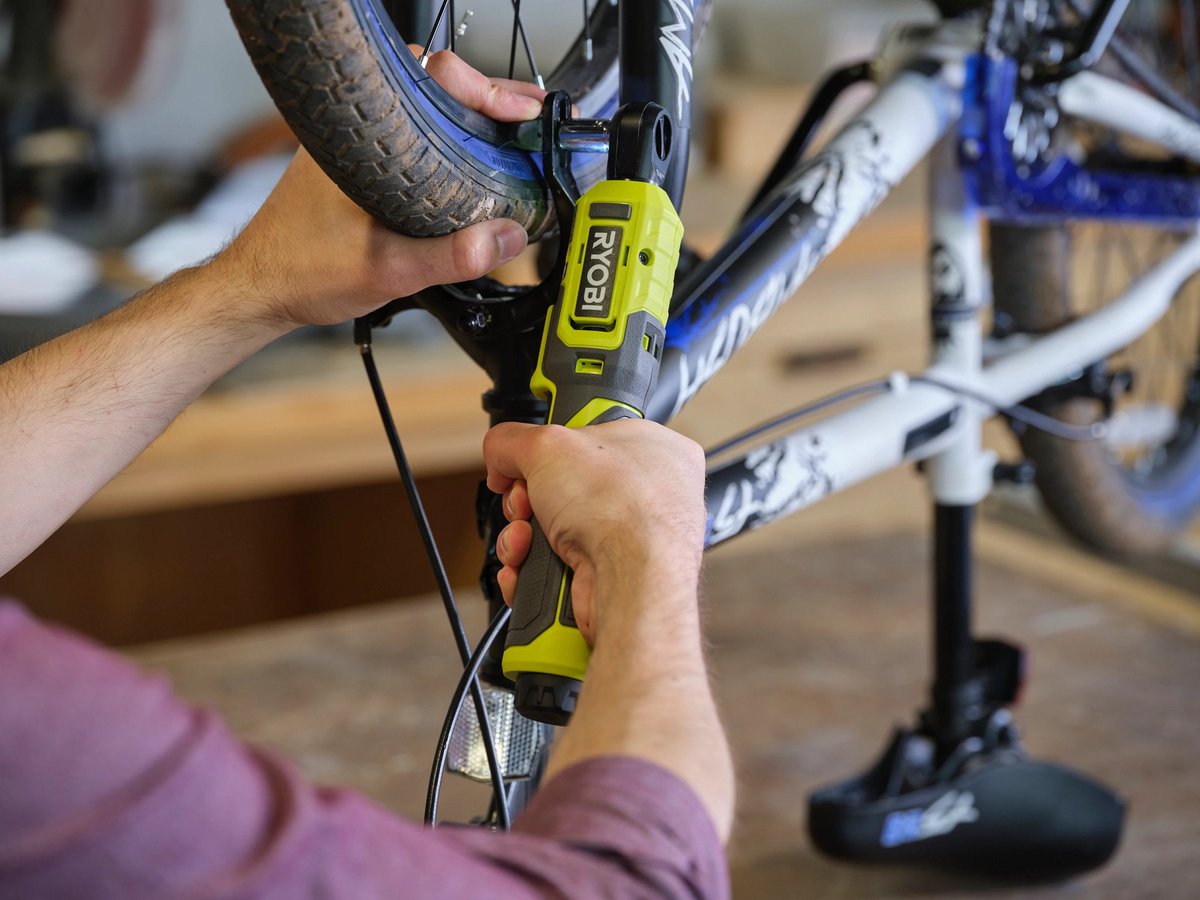 Tool Show tweet media