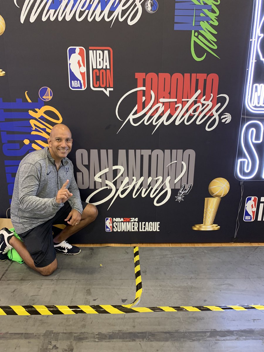 CoachJSifuentes's tweet photo. Had the best time at the inaugural NBA Con that hosted many cool interactive experiences, player appearances, and meet-and-greets. @nbaconofficial @MandalayBay @VegasSummerNBA @NBA @ESPNNBA @spurs https://t.co/ugCv1HAEAL