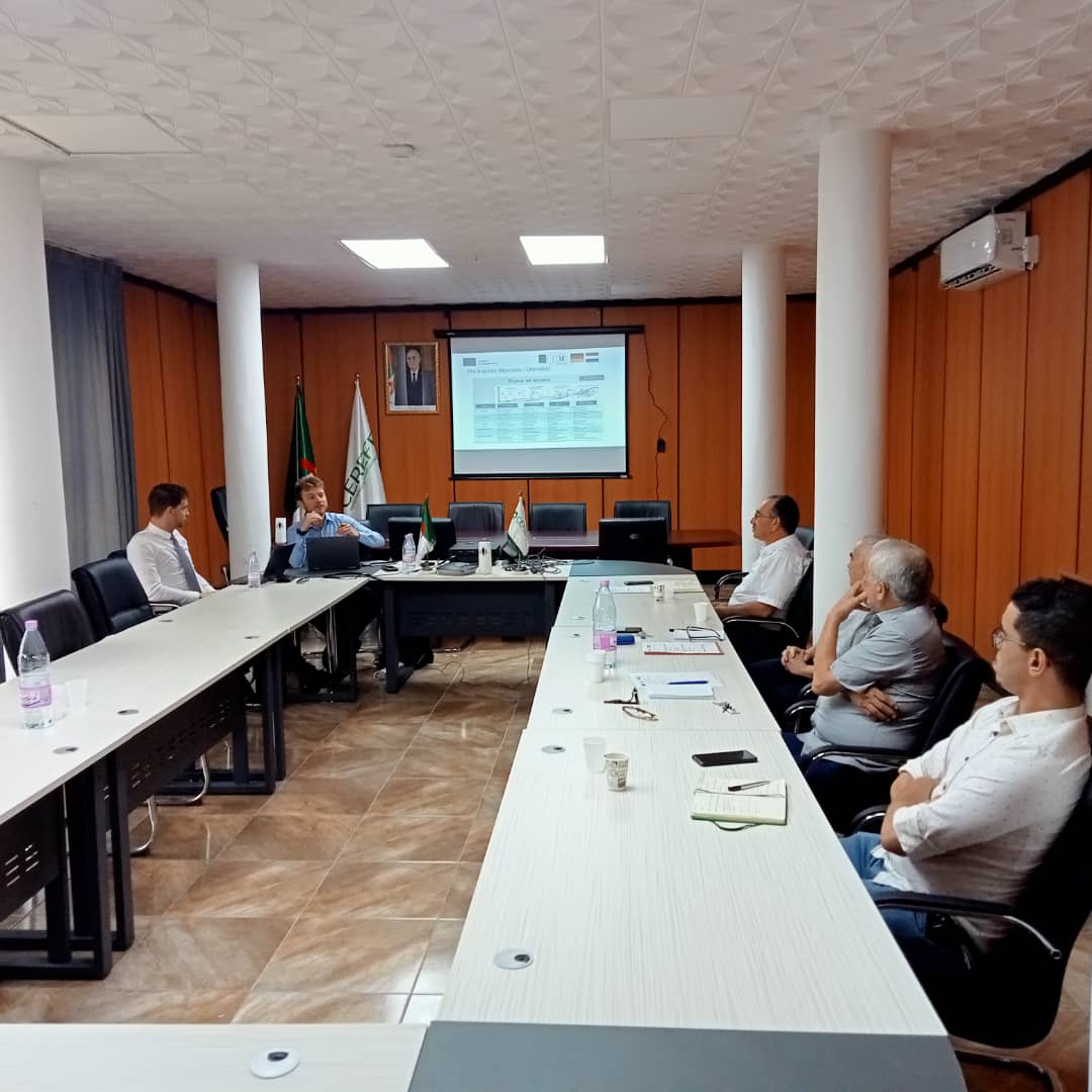 CEREFE_Dz's tweet photo. في إطار مشروع التوأمة المؤسساتي، عقد اليوم 10 جويلية 2023 اجتماع تنسيقي على مستوى المحافظة بحضور خبراء من الوكالة الهولندية للمشاريع، حيث تم مناقشة مختلف مختلف طرق تحليل وتطوير استراتيجيات من أجل انتقال طاقوي ناجع. https://t.co/Zt886nY3fd