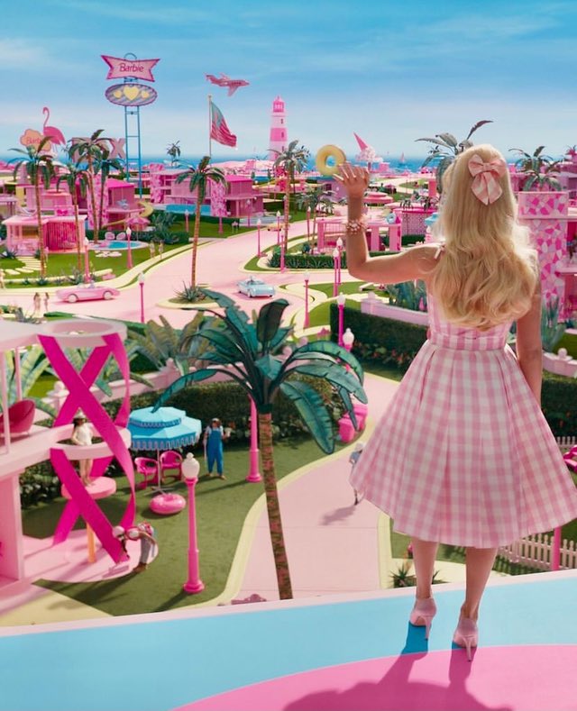 DiscussingFilm's tweet photo. More than 20,000 people have booked to see ‘BARBIE’ and ‘OPPENHEIMER’ on the same day.

(Source: @AMCTheatres) https://t.co/YYdkib1E3v