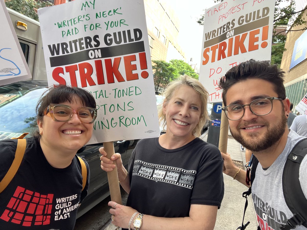 JulieMartinNY's tweet photo. With ⁦@MonetSimone⁩ and ⁦@nicholasevang⁩ #WGAstrong https://t.co/M9QHi8cS5r