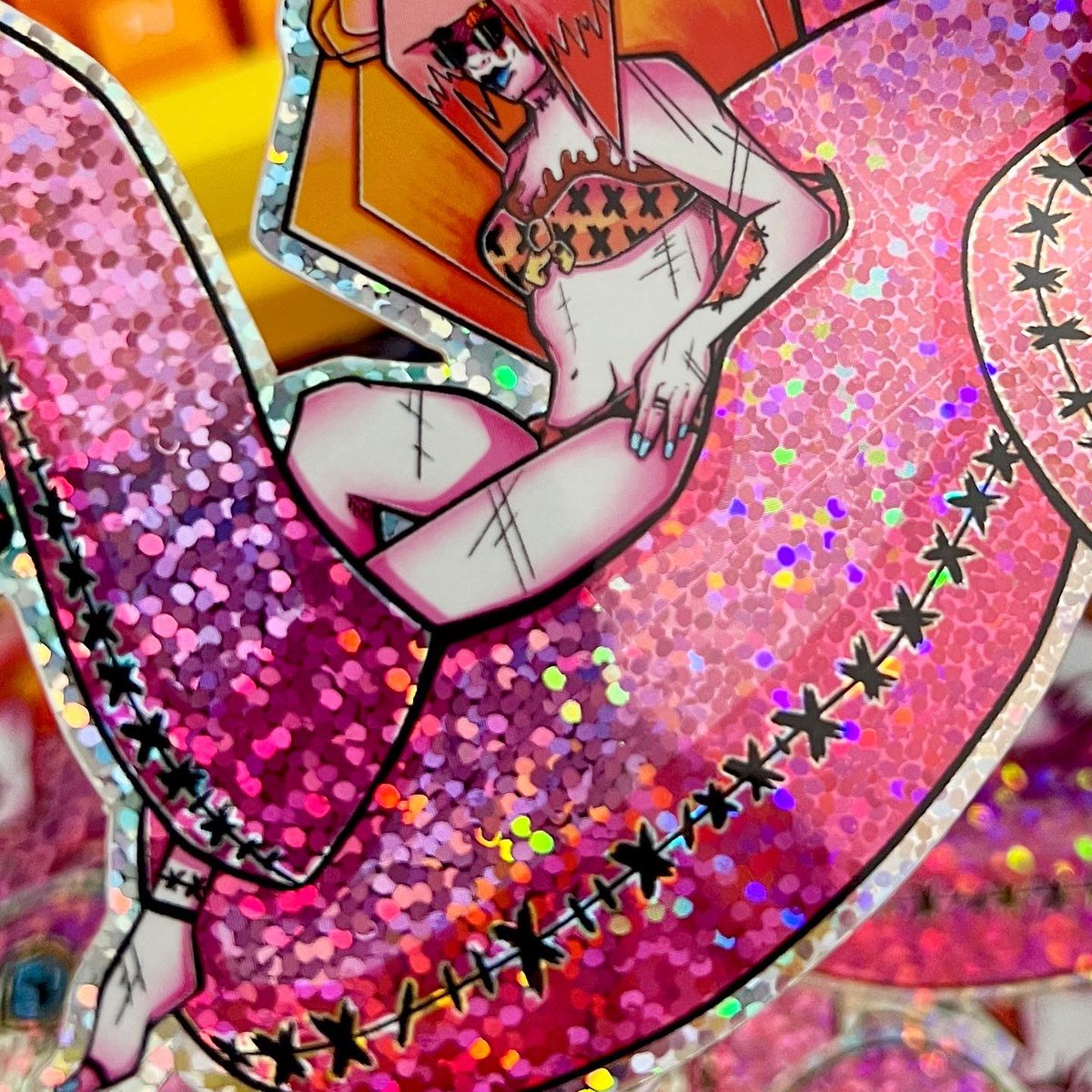 constanzzze's tweet photo. A foot worthy of feetfinder 🤤 also glitter. #stickers thanks @StickerApp https://t.co/1aeMzLh7G9