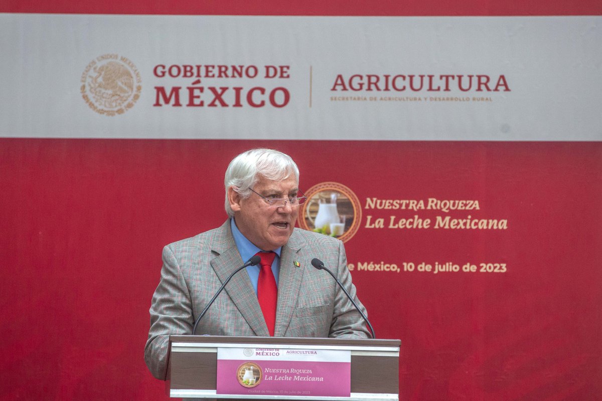 Víctor Villalobos Arámbula (@vmva1950) on Twitter photo Develamos el billete de “Nuestra Riqueza: La Leche Mexicana”. El <a href="/GobiernoMX/">Gobierno de México</a> reconoce la labor que realizan los más de 250 mil productores de lácteos en el país y la importancia de éstos en la alimentación nutritiva de los mexicanos. 🧵 Develamos el billete de “Nuestra Riqueza: La Leche Mexicana”. El <a href="/GobiernoMX/">Gobierno de México</a> reconoce la labor que realizan los más de 250 mil productores de lácteos en el país y la importancia de éstos en la alimentación nutritiva de los mexicanos. 🧵