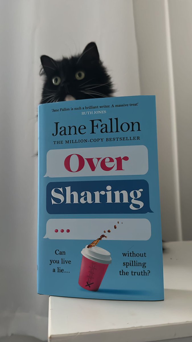 Promo Cat @Phoebe_Mieow ❤️ #OverSharing #PromoPets @JaneFallon @gemma_thomas 🫶🏻