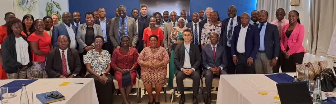 DeKaMug's tweet photo. #ChangeOfGuards || A New Chair for Education Dev’t Partners (EDPs):

Earlier today, @Educ_SportsUg witnessed a change of guards moment when @UNICEFUganda handed over the chair of the EDPs to @USAIDUganda for the year July 2023 to June 2024.

Smooth, smart, and strategic collaboration between the EDPs and @Educ_SportsUg is integral to effective design, development, implementation, and accountability for interventions and resources in human capital dev’t through Education, Sports, and Skilling Sector.

Furthermore, our EDPs in addition to knowledge, experience, and technology transfer, they bring financial support through either direct budget or off-budget support.

In the year ending June 2023, off-budget support of UGX 267.0 billion was invested in various interventions in the Sector. These interventions range from Sector-initiated policy advocacy and dev’t, resources mobilization, technical advisory services, and systems strengthening among others. 

The priority areas for our EDPs during this FY2023/2024 include: supporting implementation of the Education Management Information System #EMIS, advocacy for increased domestic financing for Education, policy advocacy for equitable access and quality education, implementation of Education Response for Refugees, among others.

Well done @UNICEFUganda , and we say, welcome @USAIDUganda.

Blessings ~

@UgandaMediaCent @GCICUganda @JanetMuseveni @MorikuJoyce @OgwangOgwang