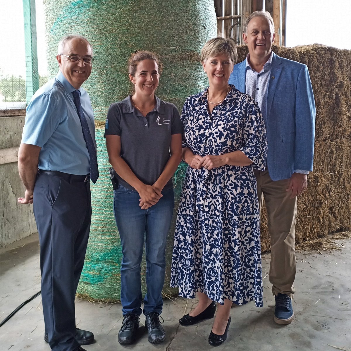 Annonce importante de <a href="/mclaudebibeau/">Marie-Claude Bibeau</a> ministre canadienne d'<a href="/AAC_Canada/">AAC Canada</a> pour la création d’un laboratoire vivant pour accroître les connaissances sur les meilleures pratiques agroenvironnementales sur les fermes laitières québécoises #AgLaboratoirevivant
bit.ly/3pAxAmf