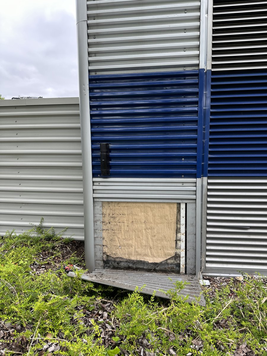 HelloPanelcheck's tweet image. When is a #compositepanel not a composite panel? Recent site survey in #Edinburgh reveals built up cladding system. All details recorded and insulation sample taken.  #Insurance #InsuranceBroker #Firesafety #Construction