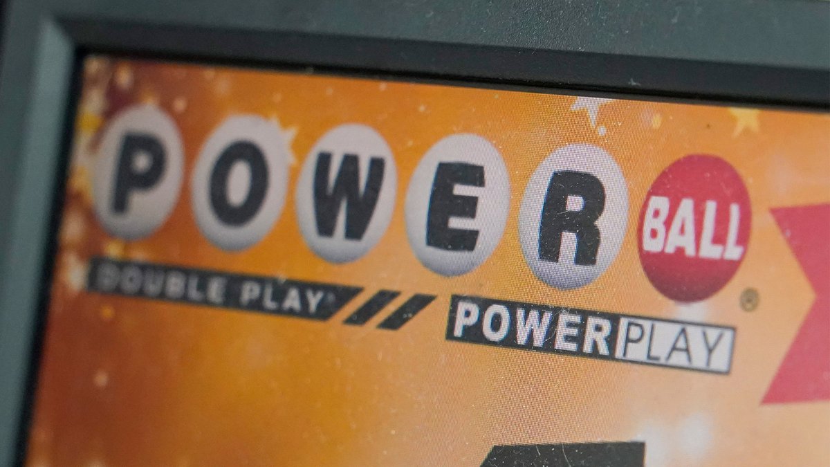 Powerball jackpot grows to estimated $650 million for Monday after no winners drawn       https://t.co/mYu1cT6Yd4 https://t.co/upz5E4TvFS