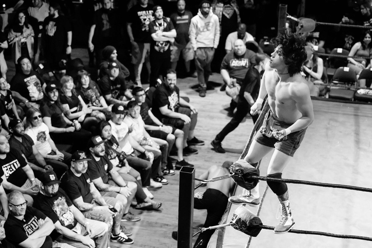 rasslinpics's tweet photo. Starboy Charlie. #gcw #thaliahall https://t.co/3tJPBUk602