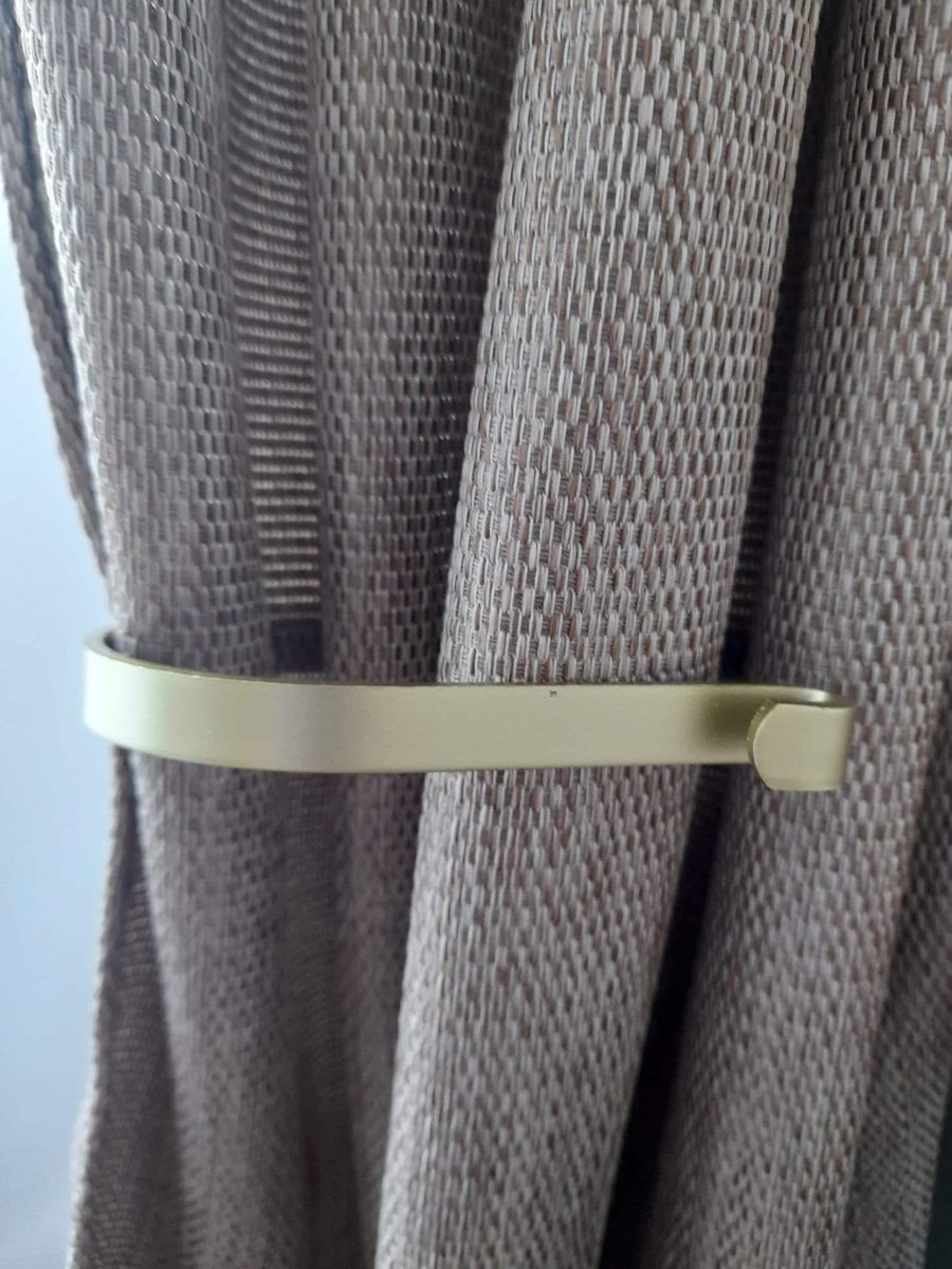 Excited to share the latest addition to my #etsy shop: Iron Cottage Rustic Minimalist Curtain Holdbacks Pullback Heavy Duty French Style Housewarming Gift New House Champagne Gold 170mm Pack of 1 etsy.me/46BSZfv #gold #bedroom #countryfarmhouse #curtainaccessor