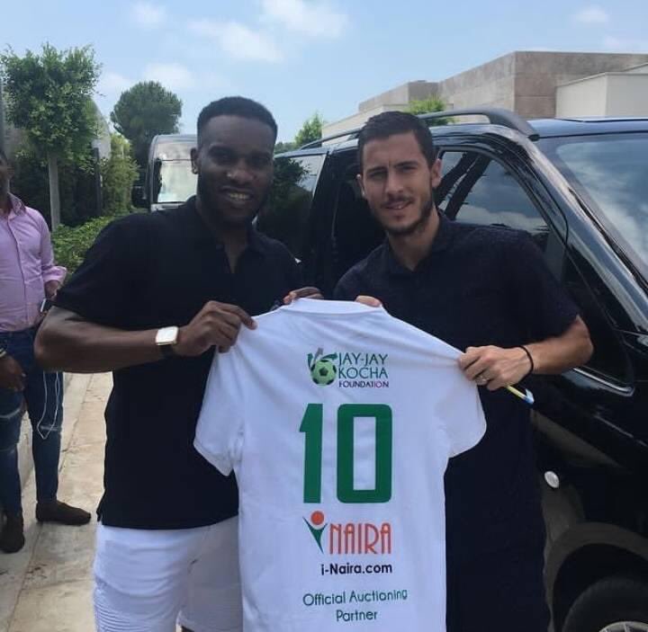 mozyinho's tweet image. Chelsea Legend Eden Hazard partner with Super Eagles Legend Jay Jay okocha foundation.

#firstpicchallenge