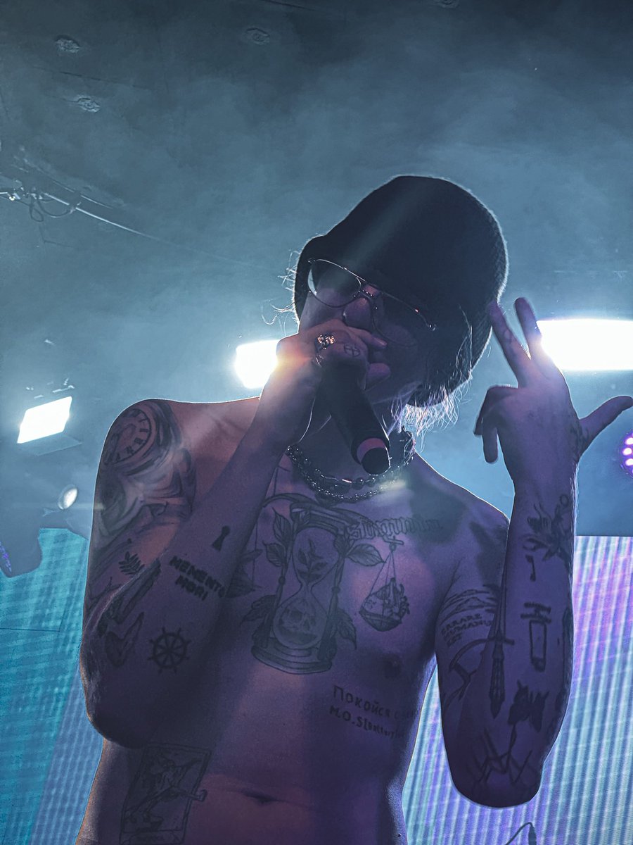Ryuklowz's tweet photo. Hier ein paar Bilder von der Days After Tour von @edosaiya
Alle Bilder sind in Frankfurt entstanden
#edosaiya #daysafter https://t.co/i6hT9ILMfJ