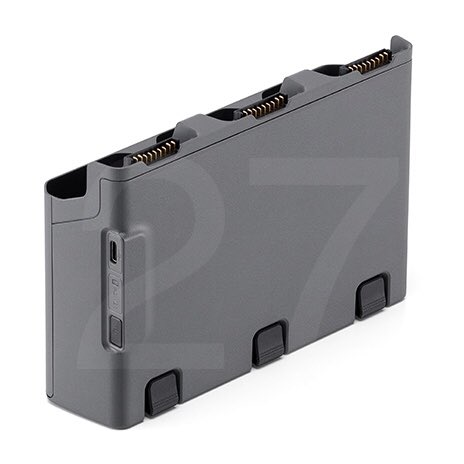JasperEllens's tweet image. No sign of the #air3 #specs yet. But this extra sneak pic of the Air 3 battery hub surprised me.  Looks like they made a quick release to secure and pop those badboys without to much fiddling.