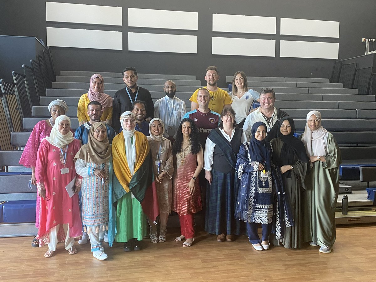 Laura Amy Johnson tweet media