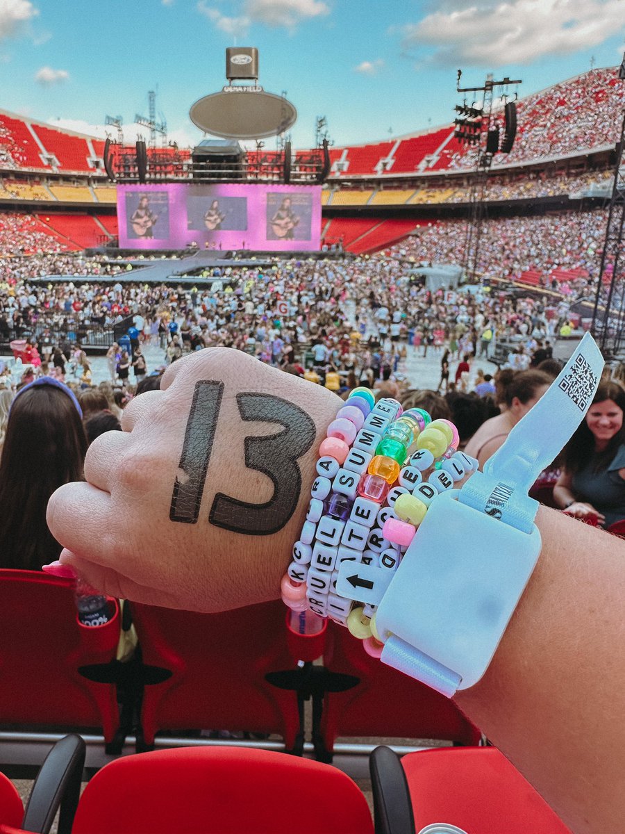 Can I go, where you gooooo? 🫶🏼🩷 #lover #ErasTour #ErasTourKC <a href="/taylorswift13/">Taylor Swift</a> <a href="/taylornation13/">Taylor Nation</a>
