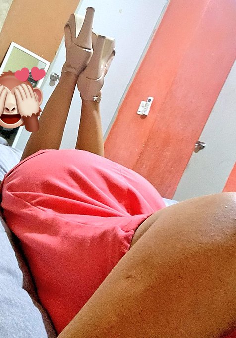 Intentando seducir para el rato remojar la brocha 😈 https://t.co/KJb8bT4SMq