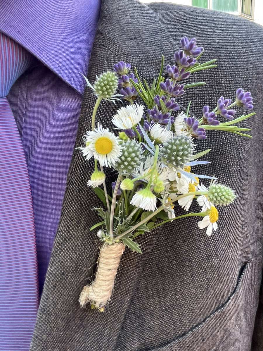 My son got married! I brought a little of our garden to his wedding; rosemary for love (and his love of cooking), lavender for devotion and serenity, Daisy is his wife’s middle name and also for joy and cheerfulness, eryngium for attraction and independence #GardensHour #Flowers