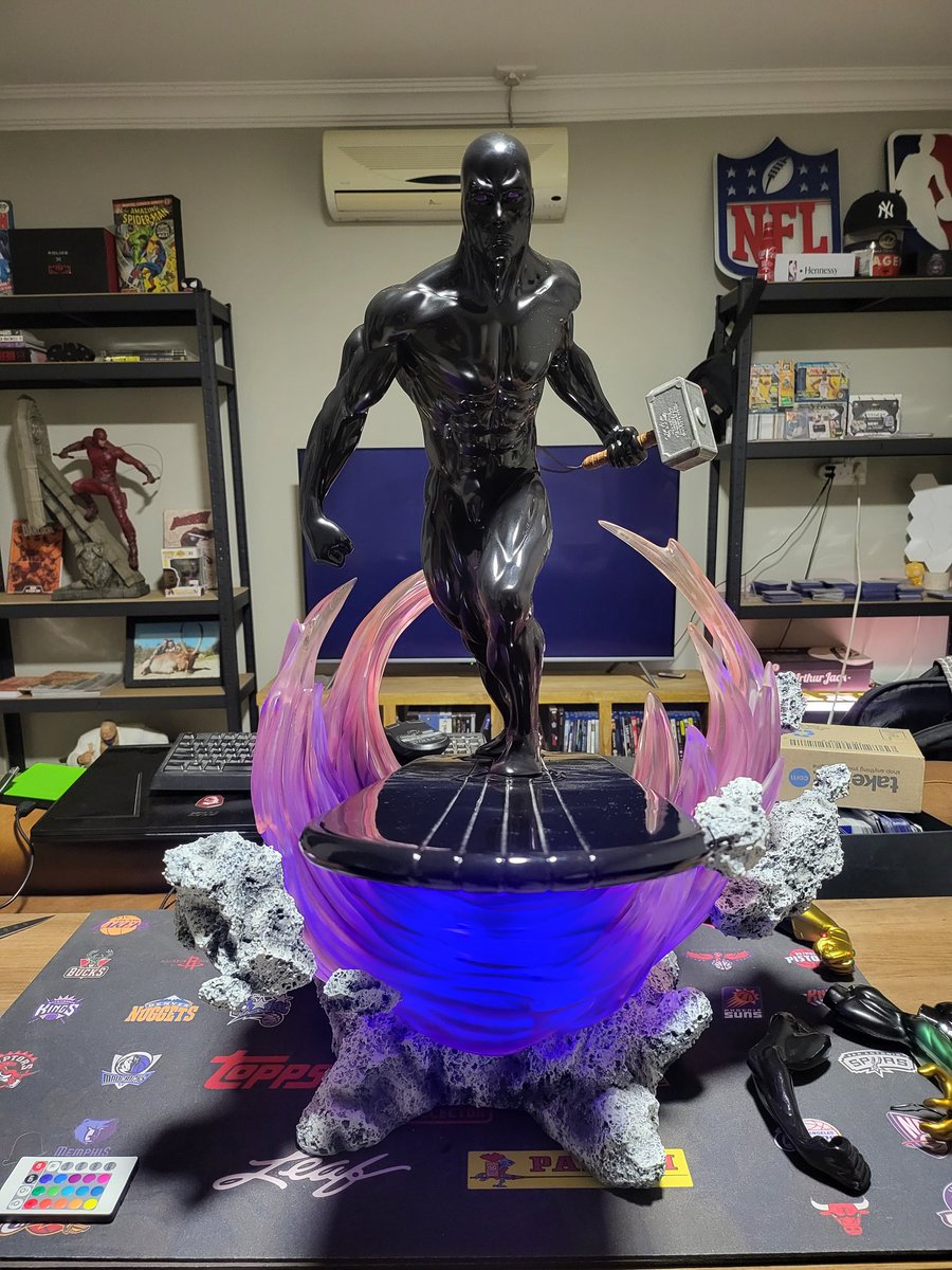 niela_du's tweet photo. Apart from collecting sports cards and nfts, I also collect statues. Welcome home Fallen Surfer to your forever home. Absolutely in love with it. Custom made by Alpha3 with an es15. #Marvel #Fallenone Do yourself a favor and read the origin of how Silver Surfer becomes the fallen https://t.co/HDhO8EAzvv