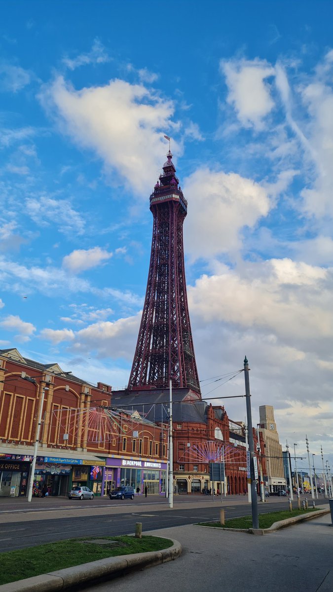 Evening stroll to soak up the atmosphere before facilitating a Systems Leadership development programme from colleagues across #Blackpool this week. Lots of different organisations joining us... excited to get started! <a href="/miova_uk/">Miova</a>