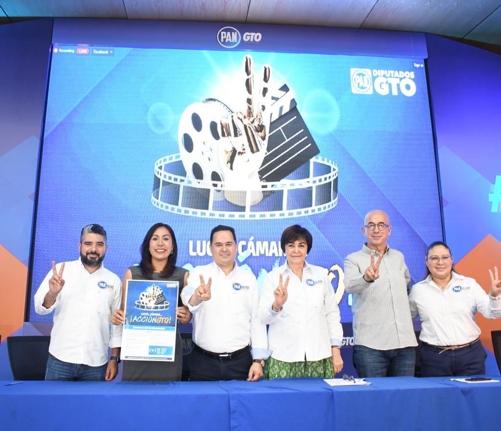MariferGTO's tweet photo. Arranco con mucho ánimo esta semana de mucho trabajo, participando en la rueda de prensa del @PANGuanajuato ⚪️🔵  

Que sea para todas y todos una gran semana, saludos! ✌🏼 https://t.co/hnw1iSImPM